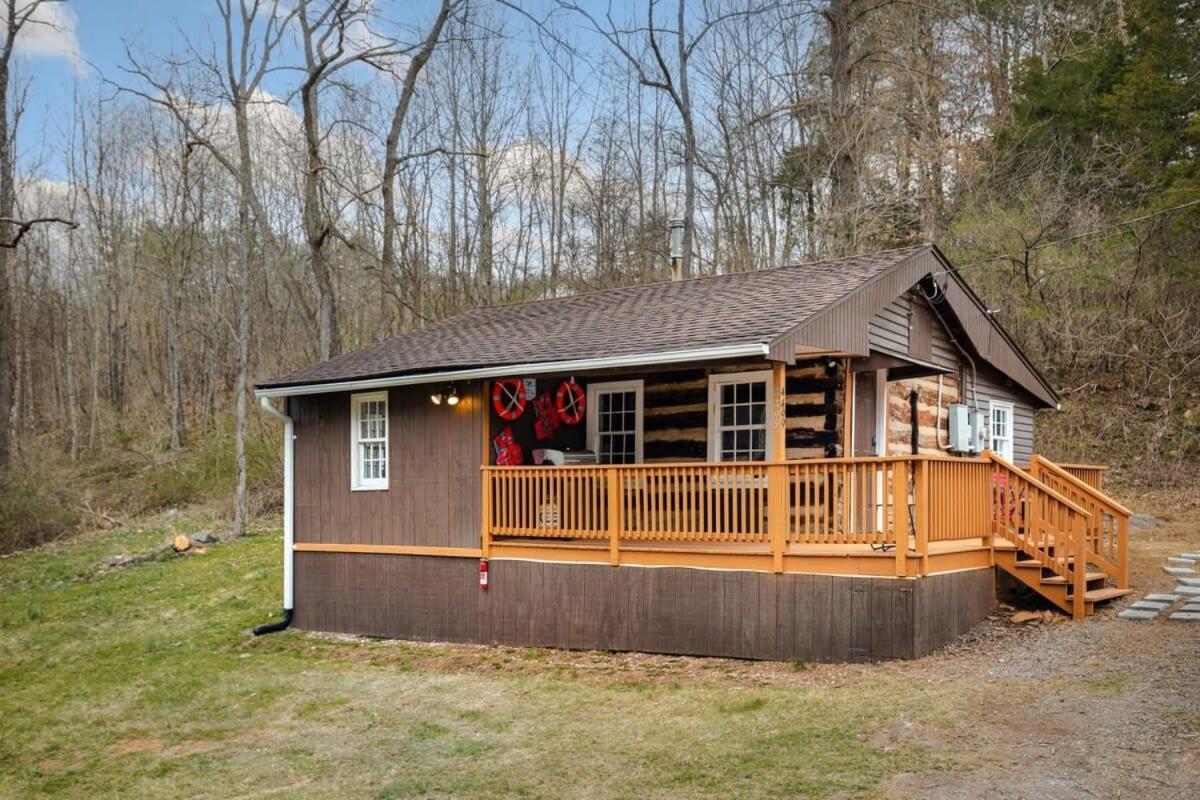 Creekside Cabin W Hot Tub, Fire Pit, Grill, Wifi! Basye Ngoại thất bức ảnh