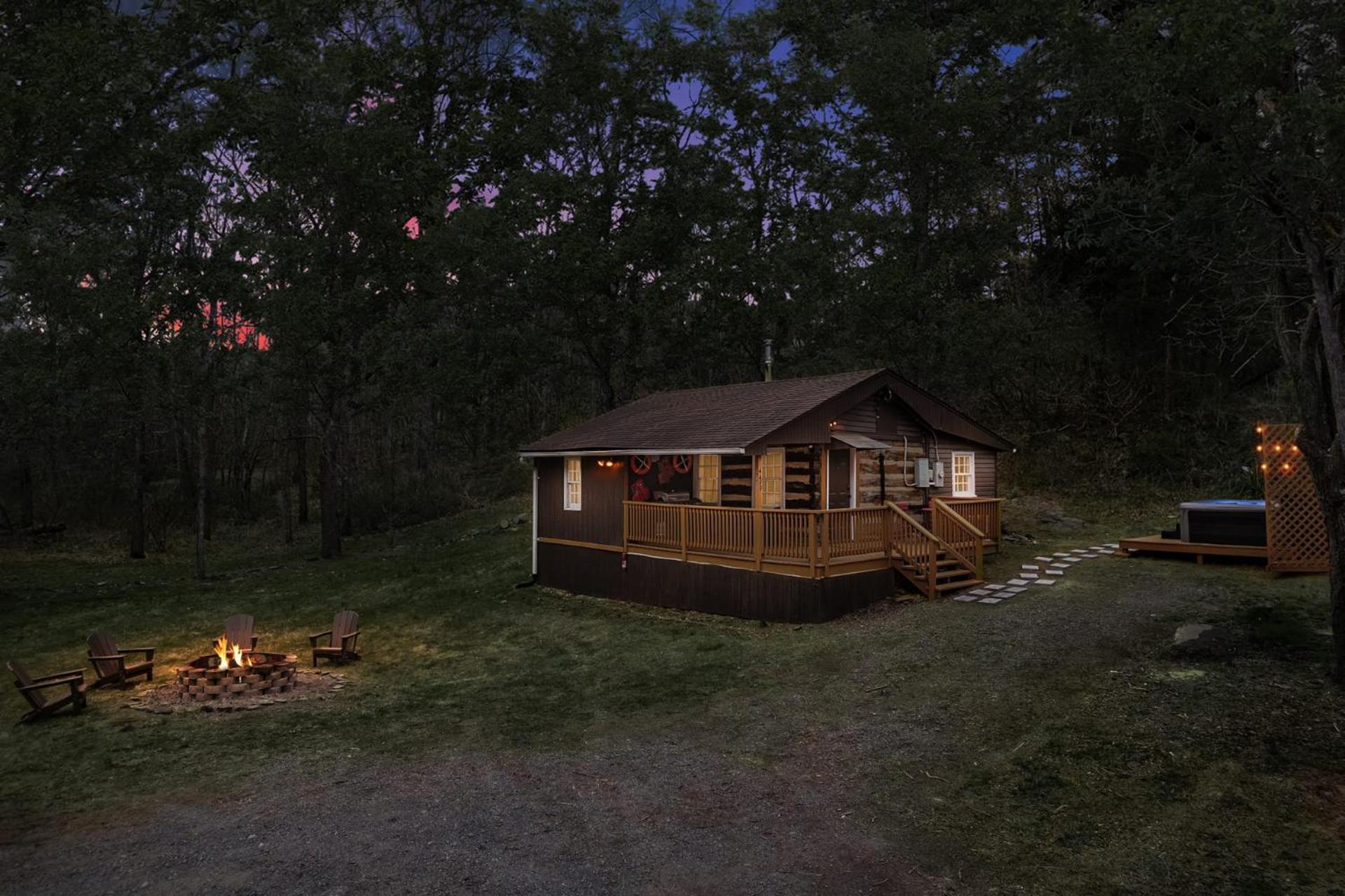 Creekside Cabin W Hot Tub, Fire Pit, Grill, Wifi! Basye Ngoại thất bức ảnh